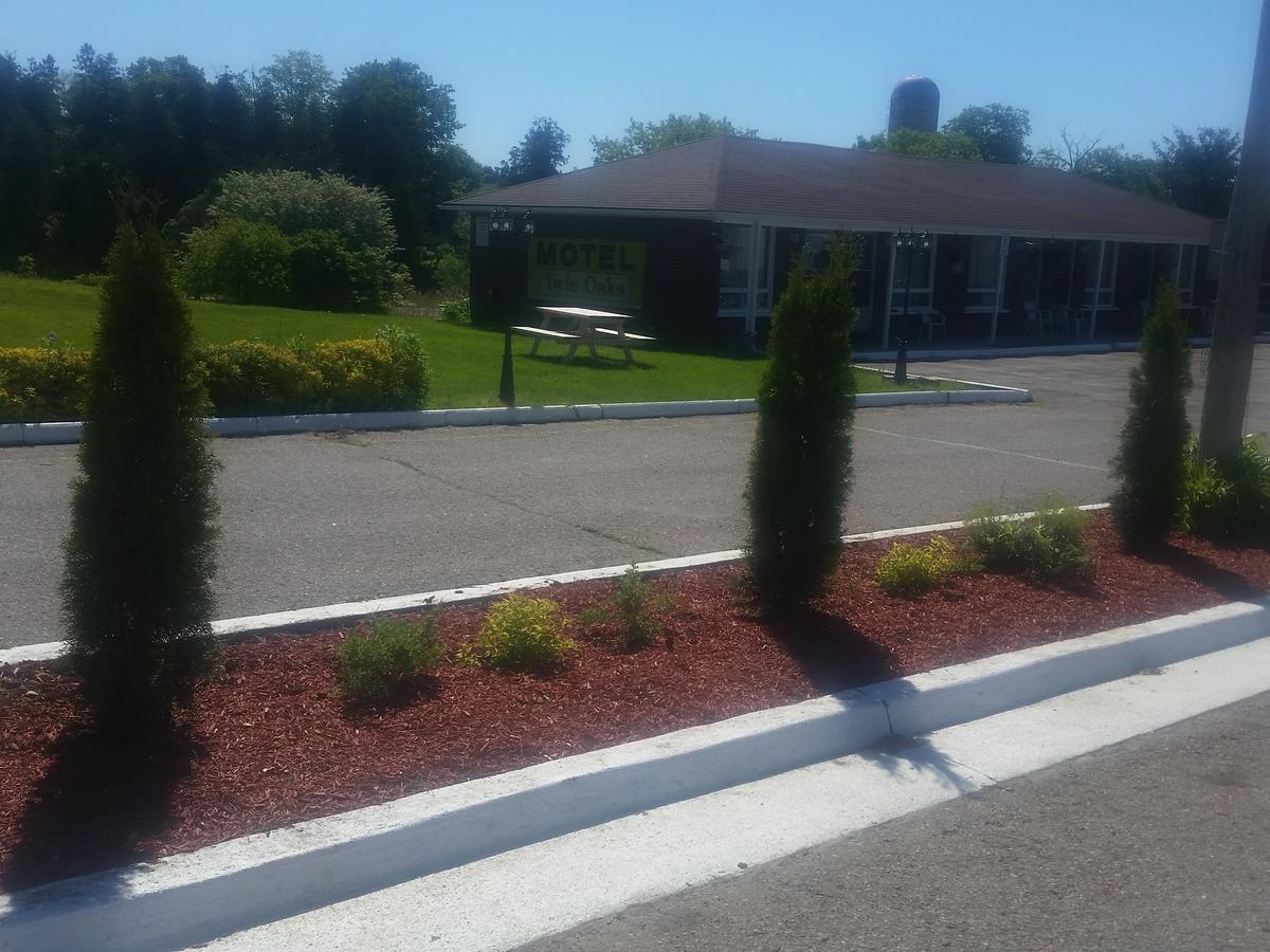 Twin Oaks Motel Orono Zewnętrze zdjęcie