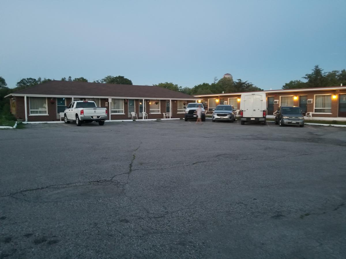 Twin Oaks Motel Orono Zewnętrze zdjęcie